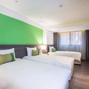 Deluxe Triple Room 3 Single Beds